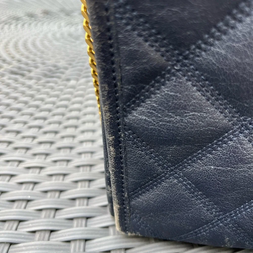 Saint Laurent  Quilted Leather Shoulder Bag in Navy with Gold YSL Logo - Picture 5 of 16